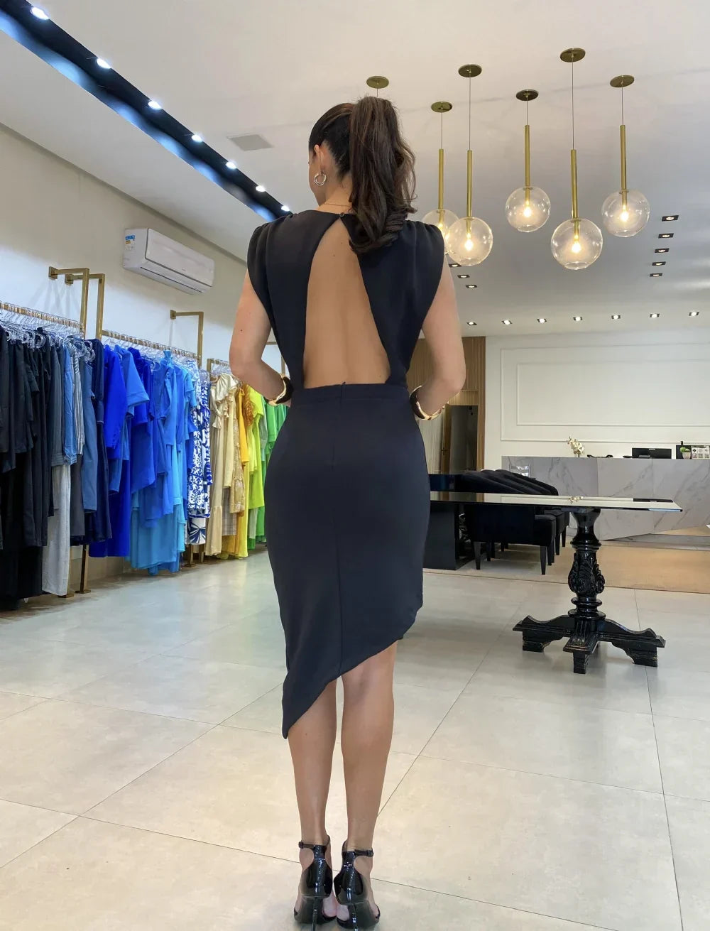 Vera – La Robe Statement Intemporelle